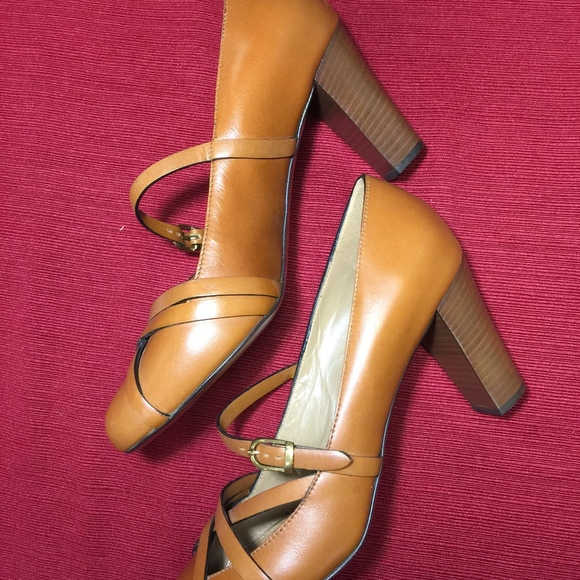Chloe Tan Heels - Picture 2 of 6